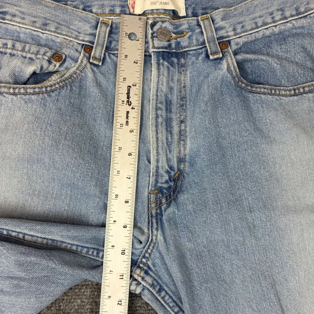 Y2K Levis 550 Relaxed Fit Jeans Mens Size 31x30 Light Wash Blue Denim Cotton